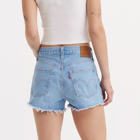 Levi’s 501 Distressed High Rise Short - Picture 2 of 6